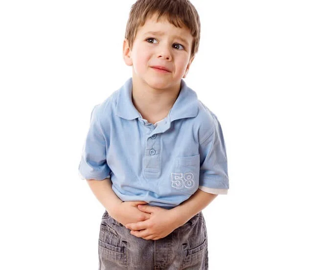 Không nên lơ là khi trẻ có dấu hiệu đau bụng buồn nôn